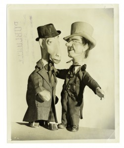 Illustration for article titled Semi-creepy, Yiddish-speaking puppets took Manhattan a half-century before The Muppets